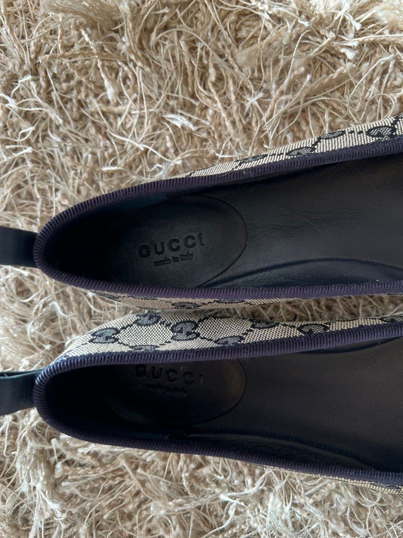 Gucci monogram ballet flats top
