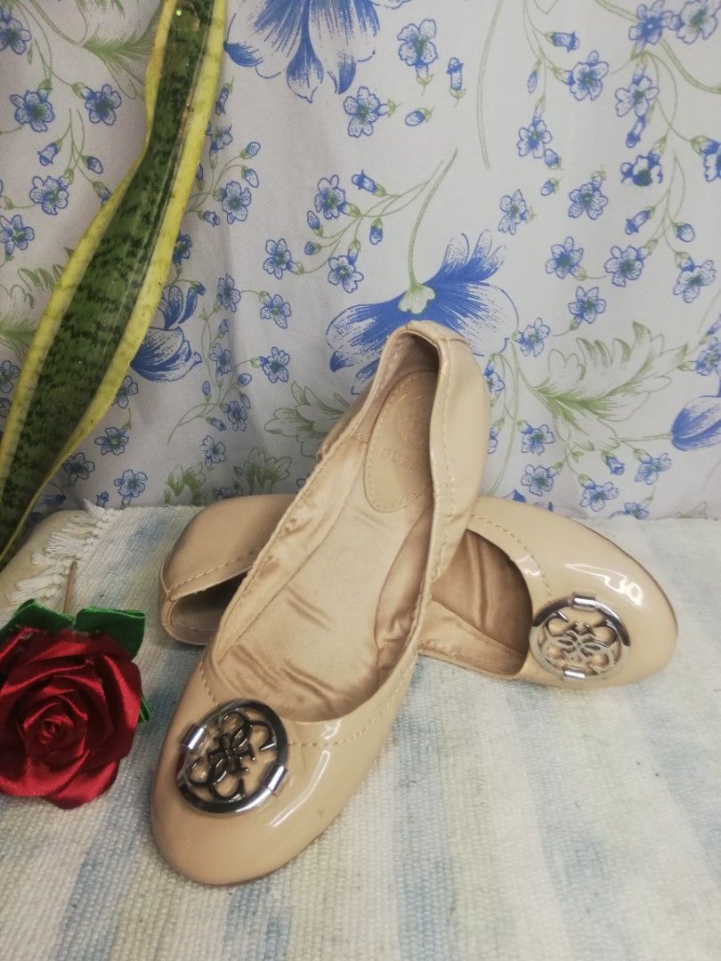 Guess women's flat shoes outlet
