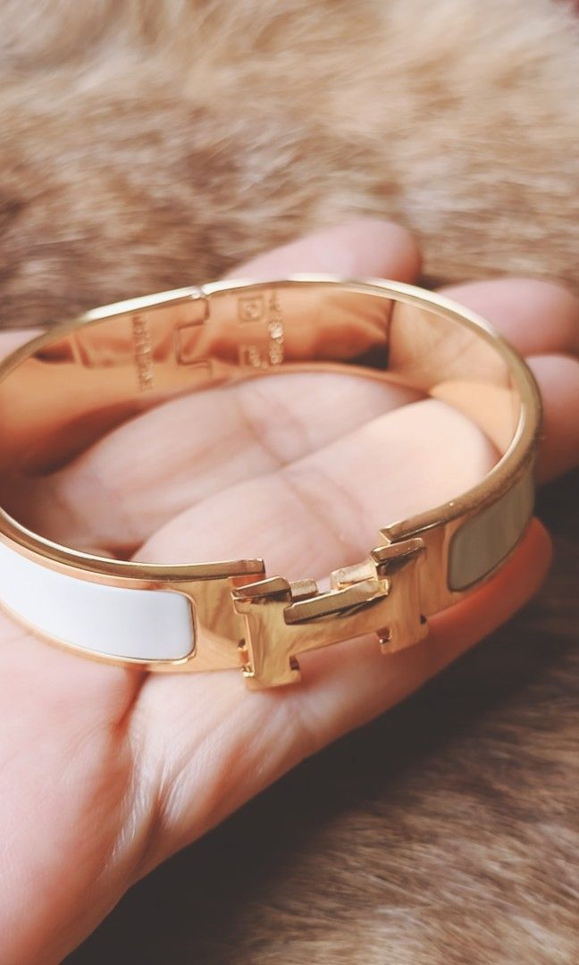 Hermes bangle from japan (Category: Luxury Accessories) located in Quezon City. Submitted by liambags (Listing ID 1296568496, Image 1). Description: Hermes bangle from japan no flaws with stamp/hallmark size 18 with gift box kindly pm me.