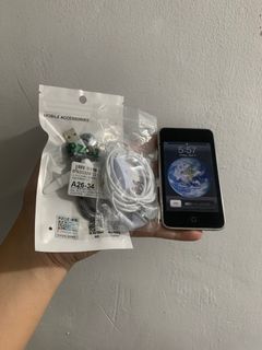 iPod touch 2nd gen 8gb (2)