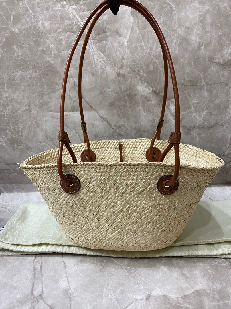 Loewe small cube woven bucket bag in beige Size 18x15x10cm