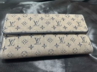 (Category: ) located in . Submitted by tstcloset (Listing ID 1296645663, Image 1). Description: .