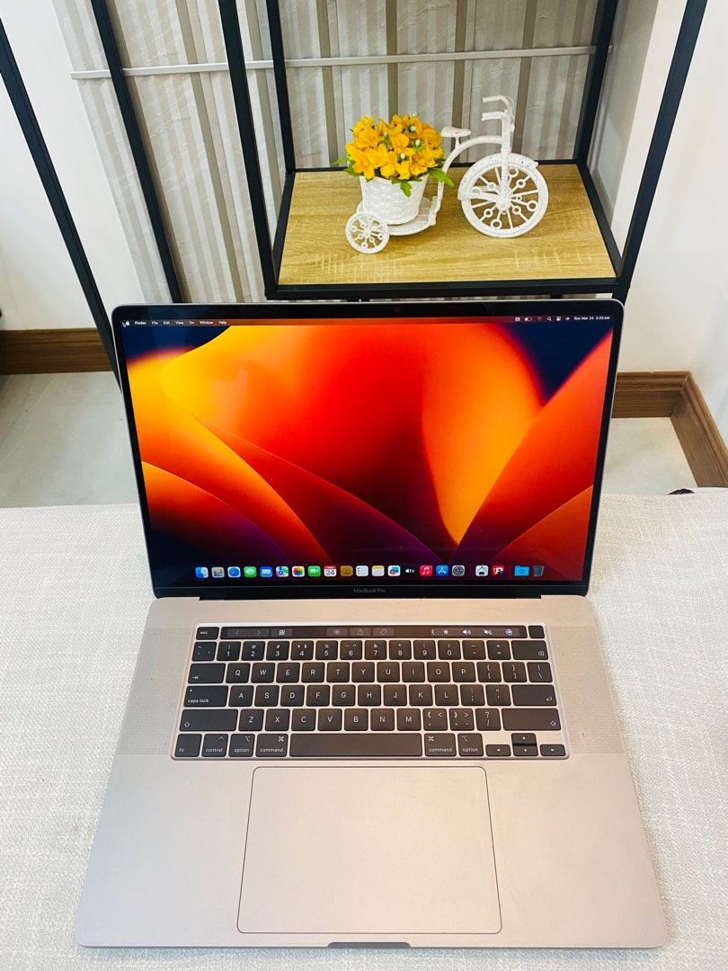 MacBook Pro Retina 2019 16-inch i7 16GB RAM 500GB SSD Radeon Pro 630M ...