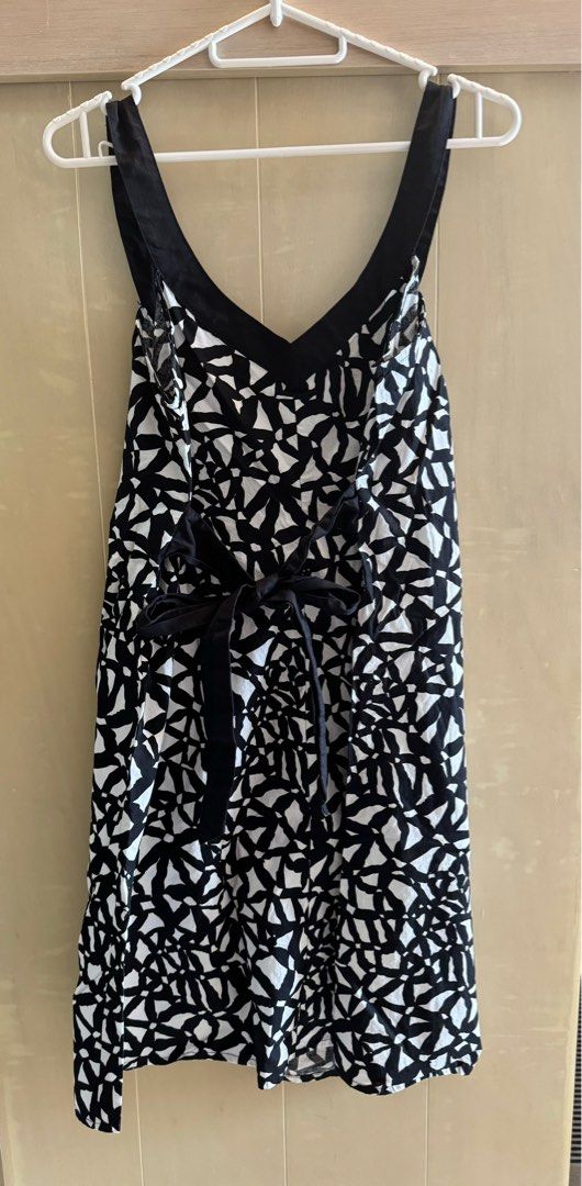 Mango Summer Dress (Category: Dresses) located in Mandaluyong City. Submitted by ellasellstuff (Listing ID 1296588923, Image 2). Description: Never worn but washed Size US Small Length from shoulder to hem: 34 inches Bust width: 17 inches MOP: BPI/ Gcash/ UB MOD: Grab/Lalamove for Metro Manila, JRS Express for Provincial. SF c/o buyer..