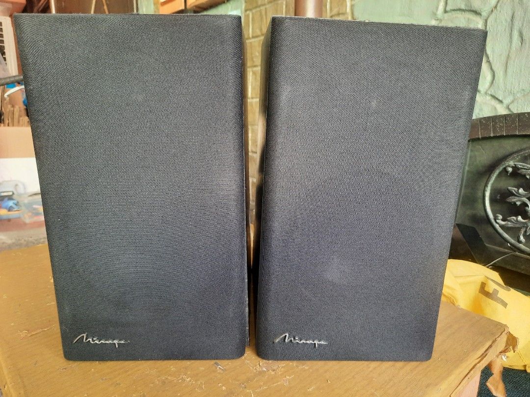 Mirage M-190i Audiophile Bookshelf Speaker (Category: Soundbars, Speakers & Amplifiers) located in Pasig City. Submitted by audiopropasig (Listing ID 1296713309, Image 1). Description: may mga buka ang baffles Specs: Sensitivity: 87.5 dB Power handling: 25-100 Watts 4-8 ohms.