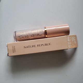 （分類：）位於 。 由 ttinggg_ 提交（商品編號 1296649826，圖片 1）。簡介： 。