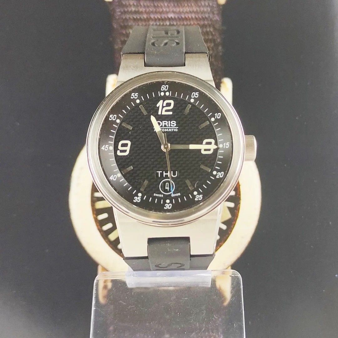 Oris Williams F1 Team (Category: Men's Watches) located in Manila. Submitted by ab.authentic.collection (Listing ID 1296710429, Image 1). Description: Available for Sale Oris Williams F1 Team - Ref. 7560 - Automatic; Keeps good time - 40.5mm in diameter - Approx. 8 inches wrist - New aftermarket strap fitted (signed) - Used original strap included - With free travel leather pouch included Open for Meetups (Sure buyer) Price: 34,000.