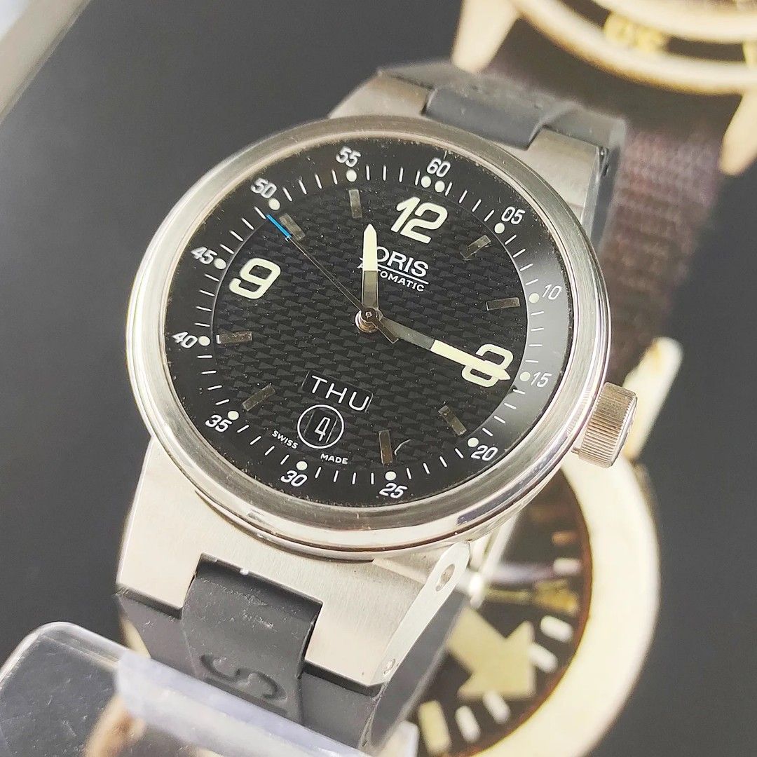 Oris Williams F1 Team (Category: Men's Watches) located in Manila. Submitted by ab.authentic.collection (Listing ID 1296710429, Image 3). Description: Available for Sale Oris Williams F1 Team - Ref. 7560 - Automatic; Keeps good time - 40.5mm in diameter - Approx. 8 inches wrist - New aftermarket strap fitted (signed) - Used original strap included - With free travel leather pouch included Open for Meetups (Sure buyer) Price: 34,000.
