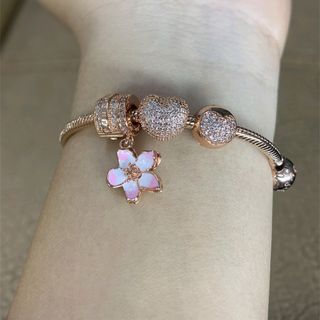 Pandora rosegold set of bracelet with set of 3 charm pendant and rosegold snakechain