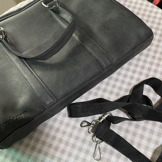 Preloved Black Laptop Bag