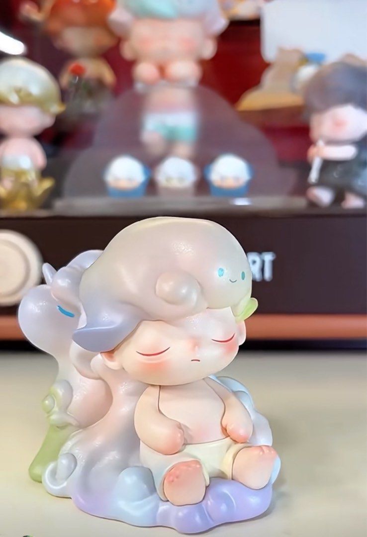 dimoo uniqlo limited figure – Clear Box Toys