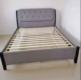 Queen Size Bed Frame 60x75 inches