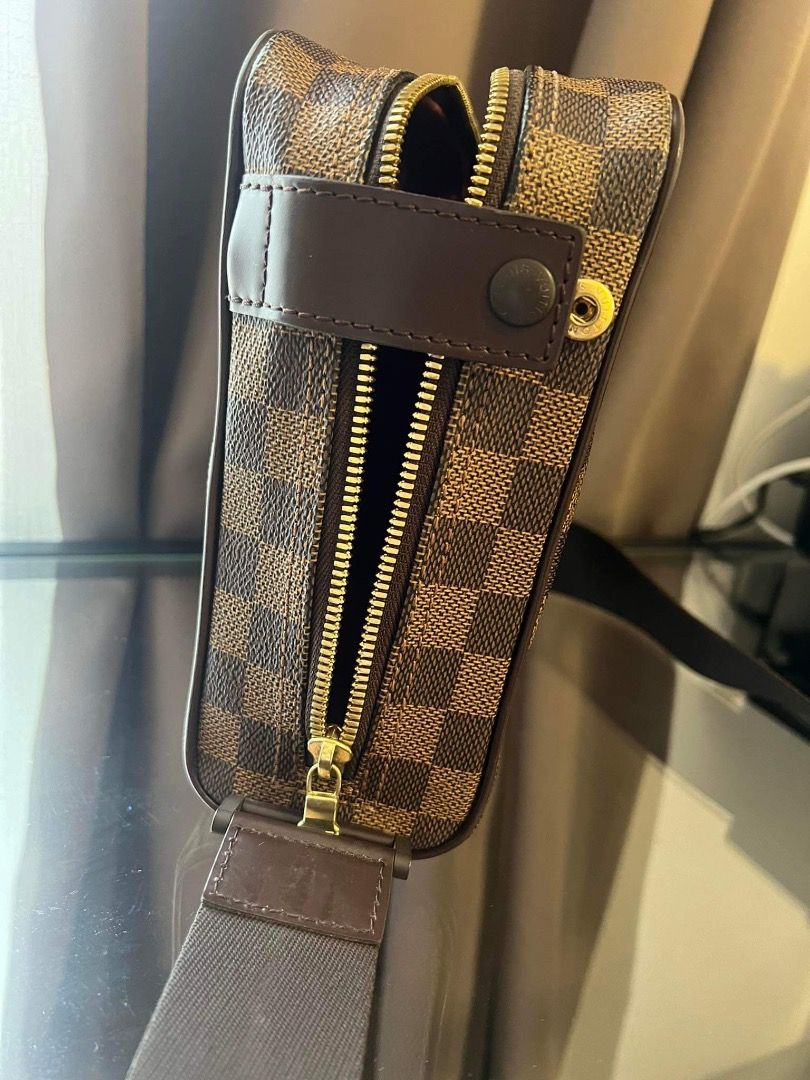 Sale OLAVE DE PM LV (Category: Luxury Bags & Wallets) located in Quezon City. Submitted by hellopatchi (Listing ID 1296665759, Image 2). Description: Olave DE PM comes with dustbag Additional fee for Entrupy Cert. Excellent Condition .