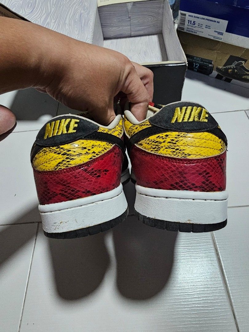 Sb dunk low coral snake us12 year 2007