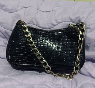 (Category: ) located in . Submitted by urflowergrl (Listing ID 1296710129, Image 1). Description: .