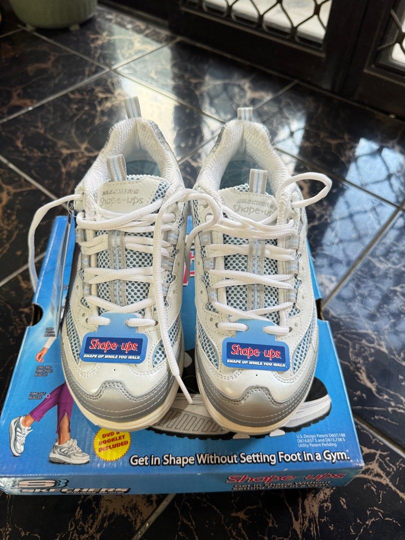 Skechers shape ups size 6 hotsell