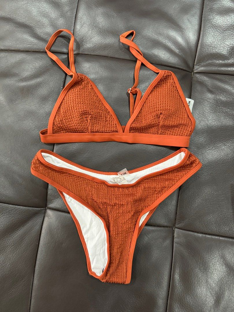 Swimsuit (Category: Bikinis & Swimsuits) located in Manila. Submitted by pormada (Listing ID 1296640316, Image 1). Description: .