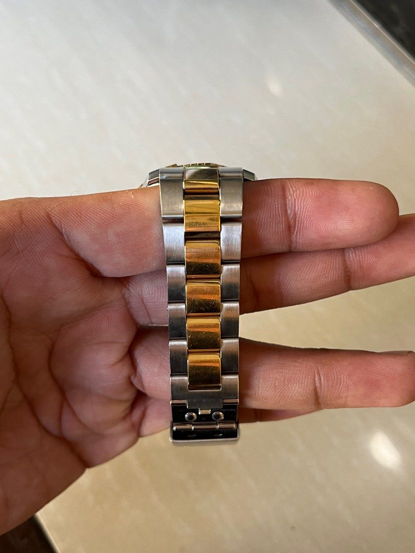 Tag heuer (Category: Luxury Watches) located in Cabanatuan. Submitted by albertgonzales27 (Listing ID 1296652113, Image 3). Description: Tag heuer wak2120 18k gold yellow 41mm unit only .
