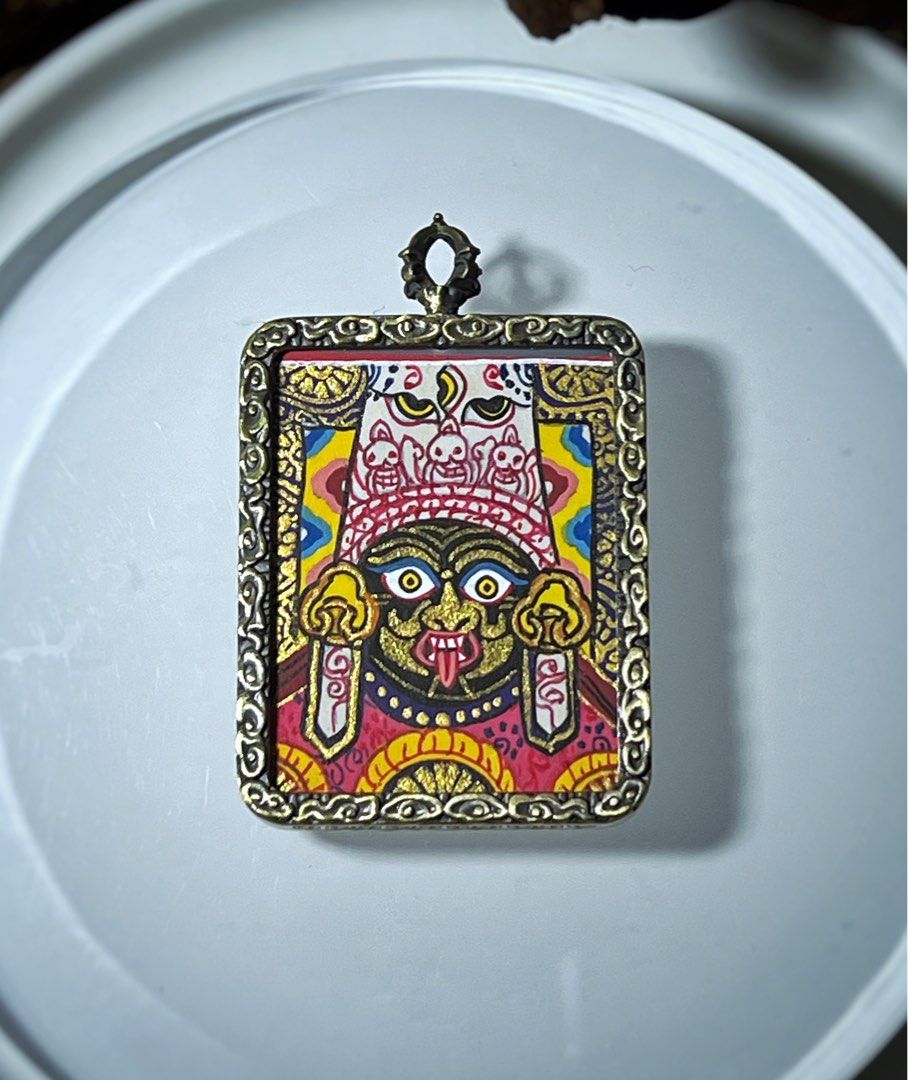 西藏扎基拉姆女财神唐卡吊坠Tibet Zashi Lhamo Lady God of WealthTangka Pendant, Hobbies &  Toys, Memorabilia & Collectibles, Religious Items on Carousell