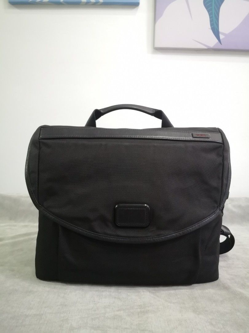 Tumi Alpha 2 slim messenger slightly used 10 000php Men s Fashion Bags Sling Bags on Carousell