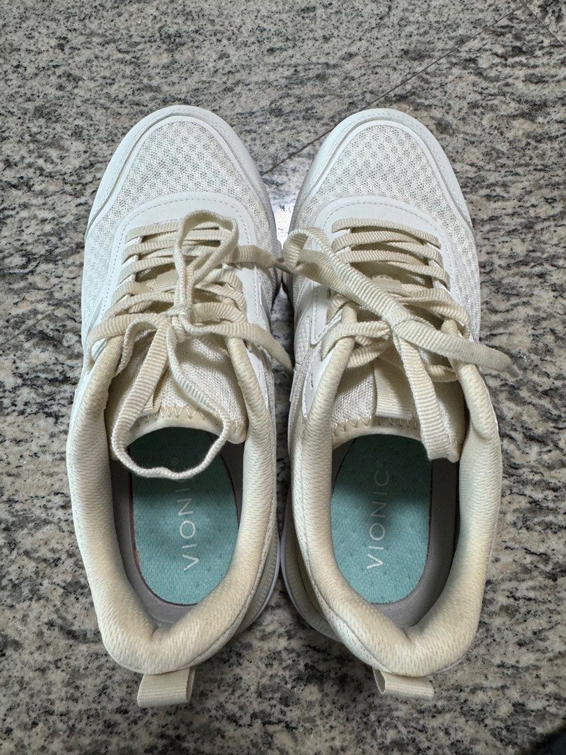Vionic shoes at shoe station top