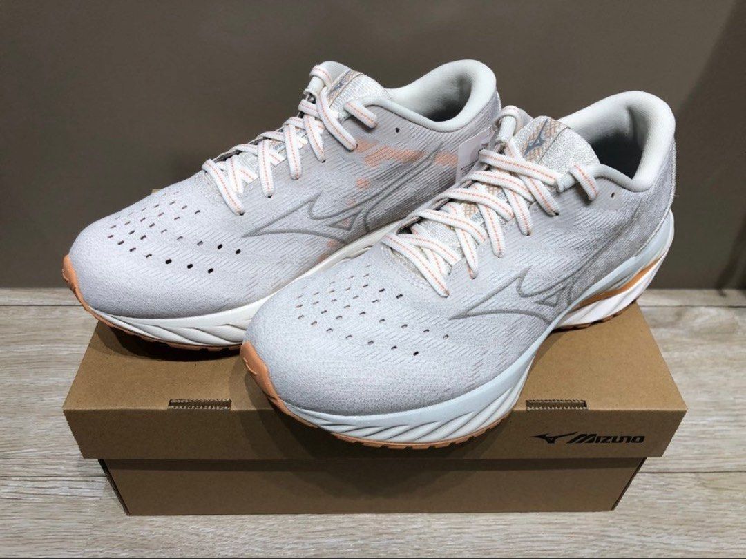 Mizuno Women Wave Inspire 19 White Carousell
