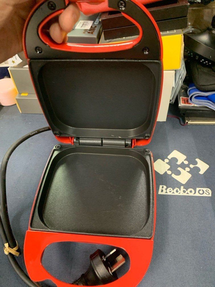 Anko Mini Breakfast Maker -220volts w issue (Category: Cookers) located in Pasay City. Submitted by meostore (Listing ID 1296777351, Image 2). Description: Item is in excellent condition working with issue pls see attached pics for refernce pm for order.