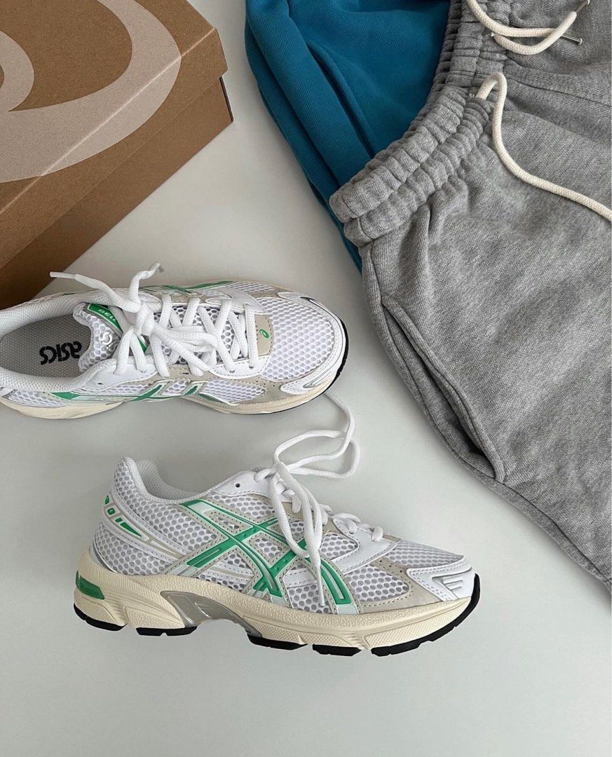 asics gel 1130 in malachite green (Category: Sneakers) located in Manila. Submitted by kryptonkicks.ph (Listing ID 1296837364, Image 2). Description: asics gel 1130 in malachite green 🍀 sizes: us wmns 5-8 price: php 8,645 eta: 1-2 wks min dp 40% ◡̈ .
