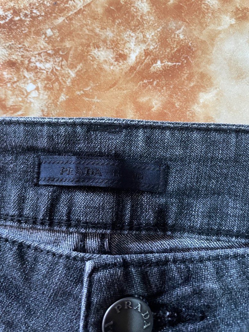 Authentic💯Prada Skinny Denim jeans (Category: Luxury Apparel) located in Tagum. Submitted by maryjanepradalux (Listing ID 1296795800, Image 2). Description: No issue No inclusion Good as new Pm for more details.