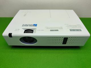 由 projetors (刊登 ID 1296741354，圖片 1) 提交，位於 的 (類別：)，說明：。