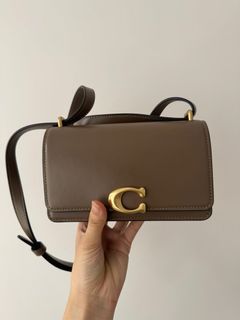 （分類：）位於 。 由 michelle2343 提交（商品編號 1296757397，圖片 1）。簡介： 。