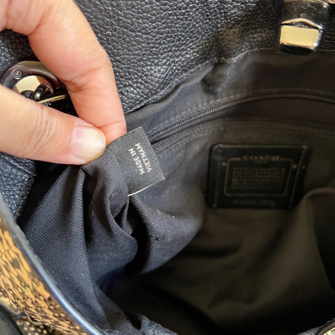 Coach triple compartment, Luxury, Bags & Wallets on Carousell