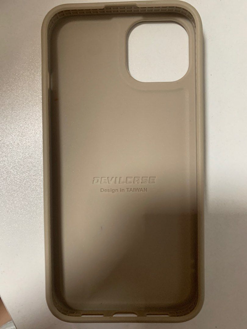 Devilcase iphone13 case （分類：手機套及手機殻）位於 Hong Kong。 由 athag. 提交（商品編號 1296857333，圖片 2）。簡介： 購入價$500，冇乜用過，輕微使用痕跡 可面交/sf 面交：港島綫或東涌綫 任何疑問可以DM 。