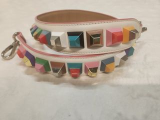 （分類：）位於 。 由 Ronaldinho 提交（商品編號 1296877064，圖片 1）。簡介： 。