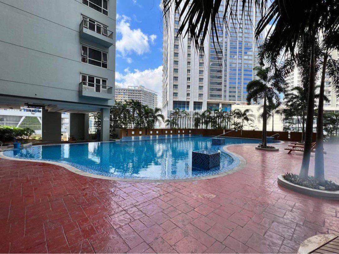 FIRE SALE STUDIO UNIT IN THE COLUMNS TOWER 3 (Category: Apartments & Condos) located in Makati City. Submitted by dandinpadlan (Listing ID 1296750737, Image 2). Description: Own this fire sale unit, newly renovated studio unit in The Columns Tower 3. Slightly negotiable.