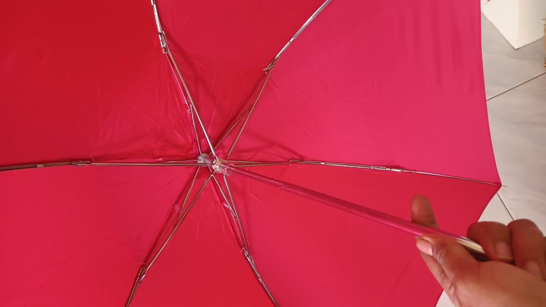 Japan Red Folding Umbrella (Category: Umbrellas) located in Polangui. Submitted by cornerbags_shoes (Listing ID 1296819553, Image 3). Description: From Japan surplus.