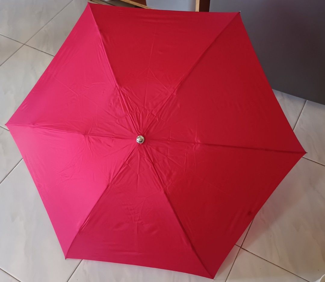 Japan Red Folding Umbrella (Category: Umbrellas) located in Polangui. Submitted by cornerbags_shoes (Listing ID 1296819553, Image 1). Description: From Japan surplus.