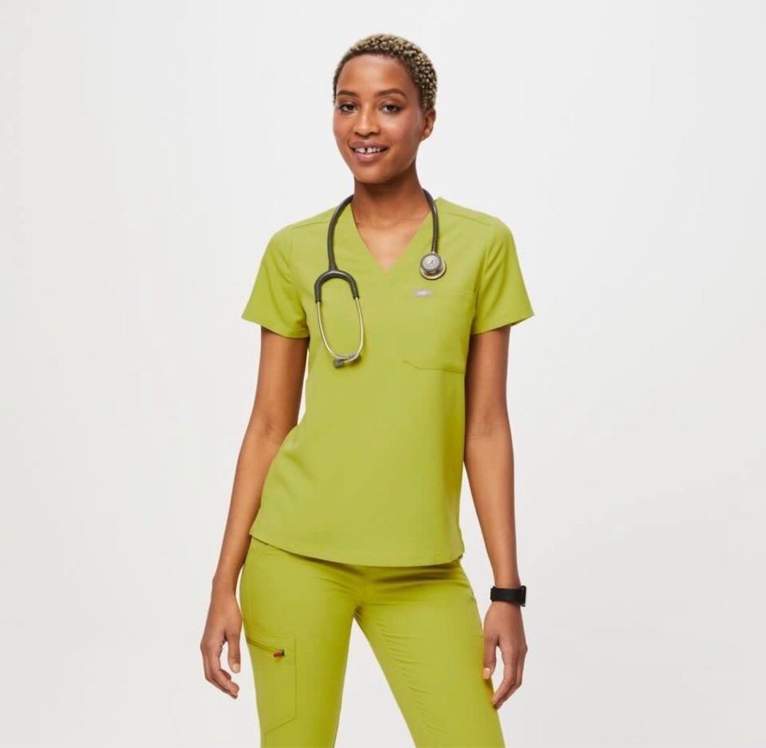 LF: FIGS Limeaid Scrub Set (XS top, S-M pants) (Category: Activewear) located in San Juan City. Submitted by katkatsedit (Listing ID 1296758330, Image 1). Description: Hello! Looking for FIGS Limeaid Scrub Set: XS Top, S-M high-waisted bottoms 🥹 please PM me if ever thank you! 💛💚.