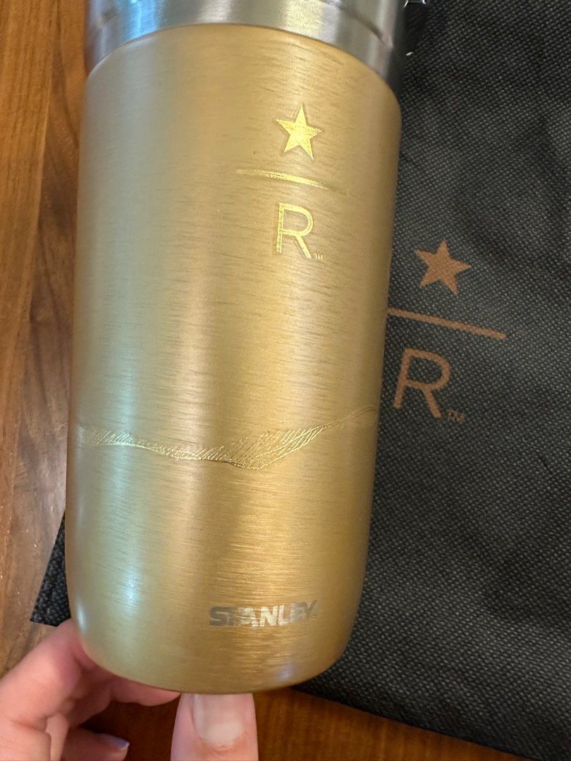 Limited Starbucks Reserve x Stanley Tumbler 473ml (Category: Water Bottles & Tumblers) located in Singapore. Submitted by jiaasss (Listing ID 1296739810, Image 3). Description: Brand new with tag No box, but comes with Starbucks Reserve gift bag .