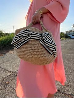 Lovely Woven Jute Summer Bag with Big Bow