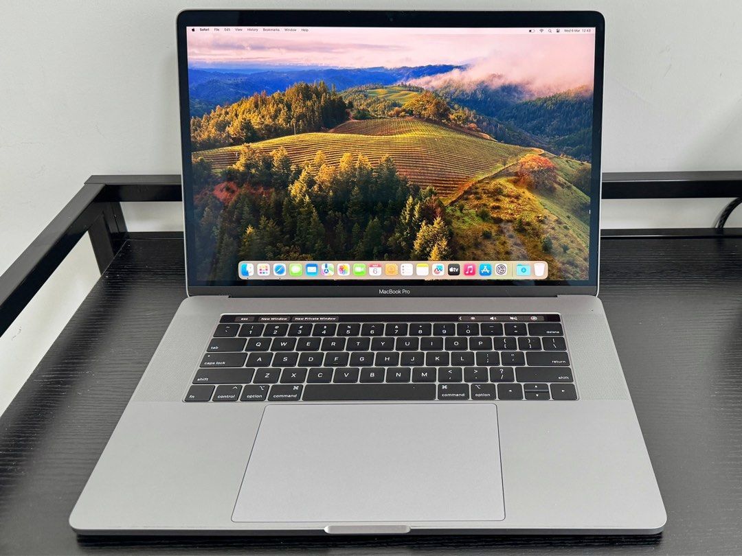 MacBookPro2018 15