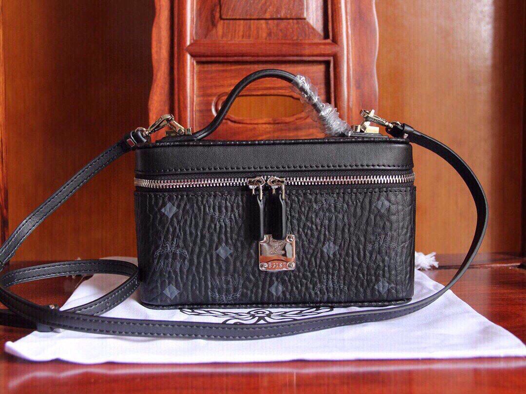 Mcm box bag shop