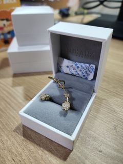 Mikana Hanabira Stud Earrings
