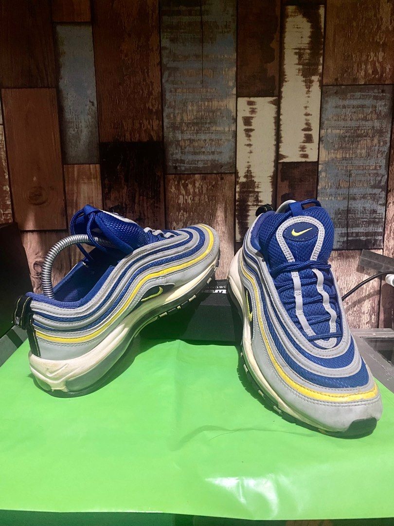 Nike Air Max 97 Wolf Grey Tour Yellow size 42 5 27 Fesyen Pria Sepatu Sneakers di Carousell