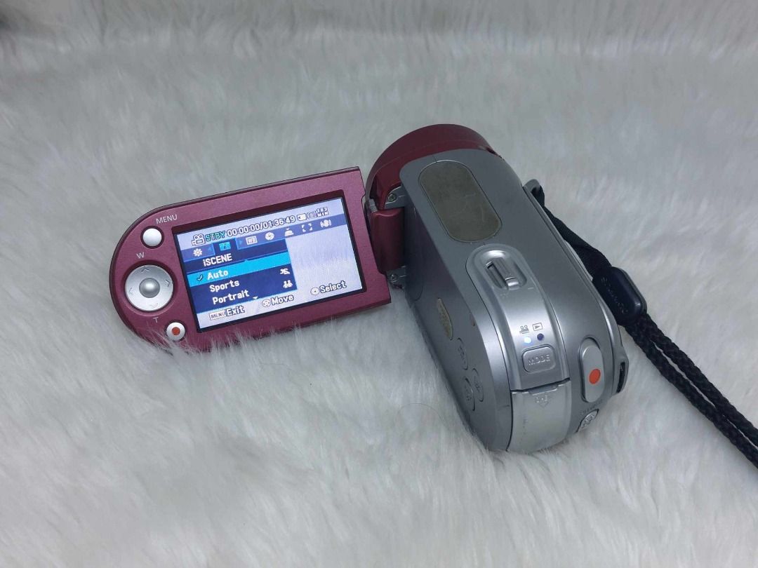 Samsung SC-MX20 Flash Memory Camcorder w/34x Optical Zoom (Red) (Category: Video Cameras) located in Manila. Submitted by ultimogizmos (Listing ID 1296832613, Image 3). Description: Samsung SC-MX20 Flash Memory Camcorder w/34x Optical Zoom (Red) About this item Record high quality video images with 680K pixel CCD, plus Schneider Lens Get close to the action with 34x optical zoom / 1,200x digital zoom Also shoot H.264 (720x480i) - 6 hours recordin