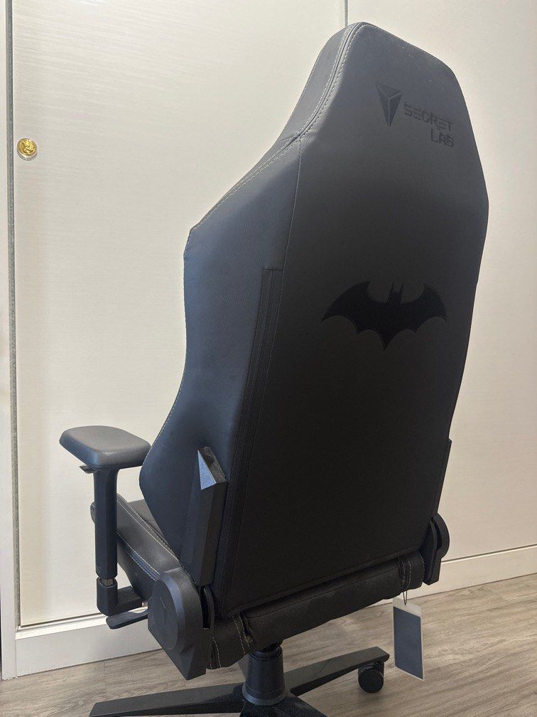 Secretlab OMEGA Dark Knight Special Edition