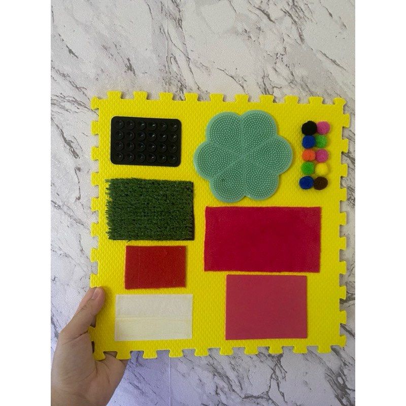 SENSORY MAT SENSORY PLAY BAYI, Buku &amp; Alat Tulis, Buku Anak-Anak di Carousell