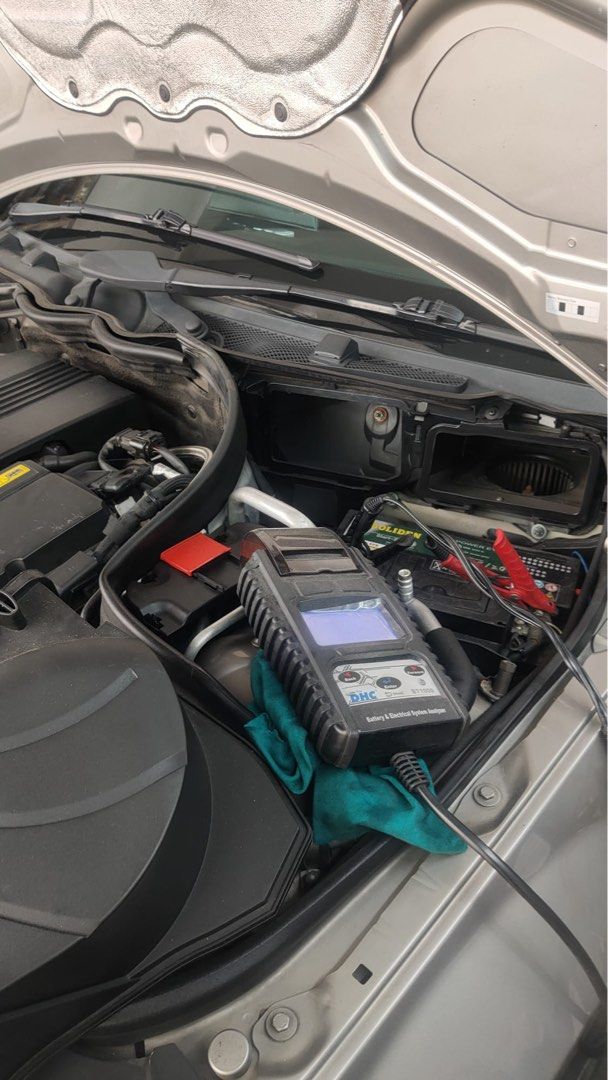 SERVICING (Category: General Servicing) located in Singapore. Submitted by allsortsservices (Listing ID 1296775256, Image 3). Description: SHELL ENGINE OIL PACKAGES INCLUDES: ✔️ Engine Oil ✔️ OEM Oil Filter ✔️ 18-point Check ✔️ Labour Charge ✔️ Coolant Check ✔️ Tyre Check ❗️ Package price of $108 ❗️ .