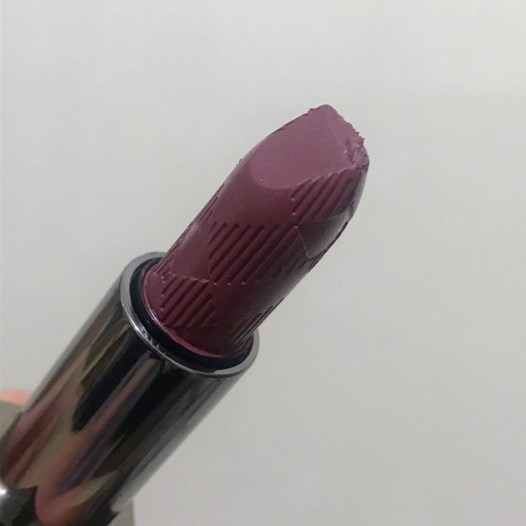 SINGLE BURBERRY Kisses Hydrating Lip Colour 89 Rose Blush defected Carousell