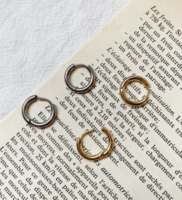 Fromedith Basic Hoops (silver) (Category: Earrings) located in Singapore. Submitted by milkbeforecereal (Listing ID 1296799320, Image 1). Description: 10mm inner diameter, stainless steel silver (rtp $11!) never worn before a bit thick for my liking hence selling.